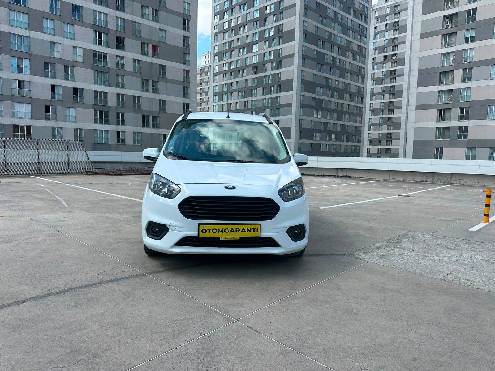 FORD TOURNEO CURİER 250 BİN TL PEŞİNAT İLE 36 AY TAKSİT İMKANI